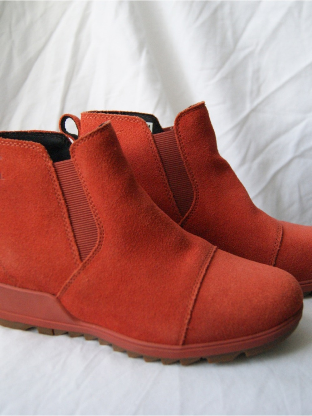 Women’s Suede Chelsea Ankle Boots in Rust